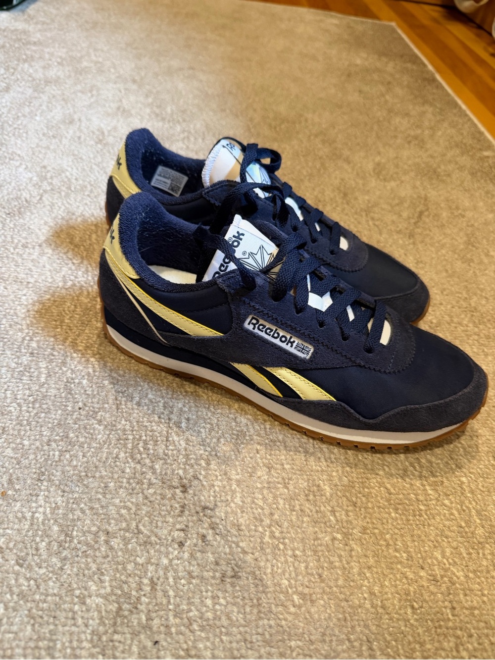Reebok Classic AZ Sneaker in Blue and Yellow